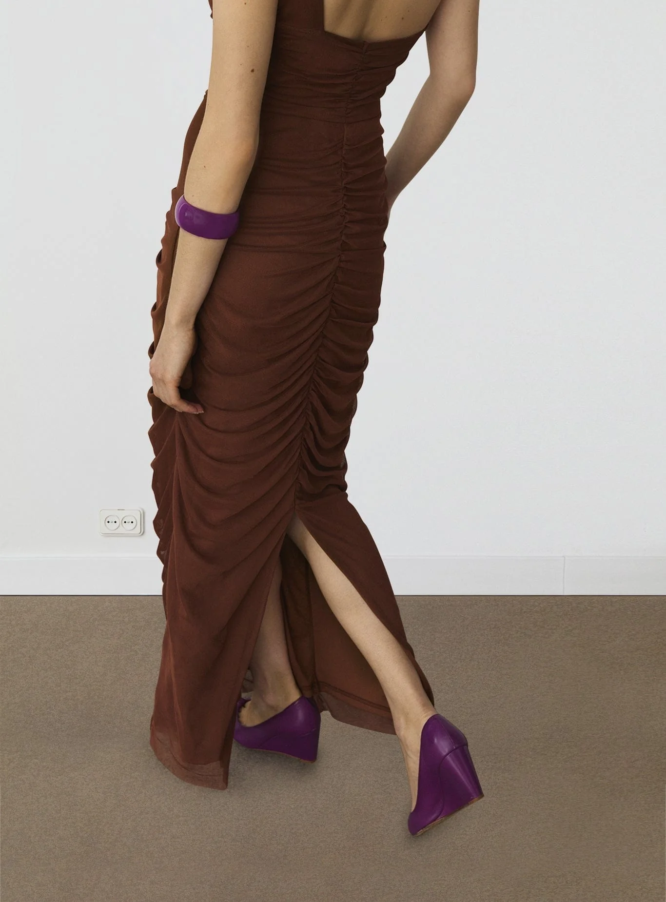 ARLES BROWN MIDI DRESS - Image 3