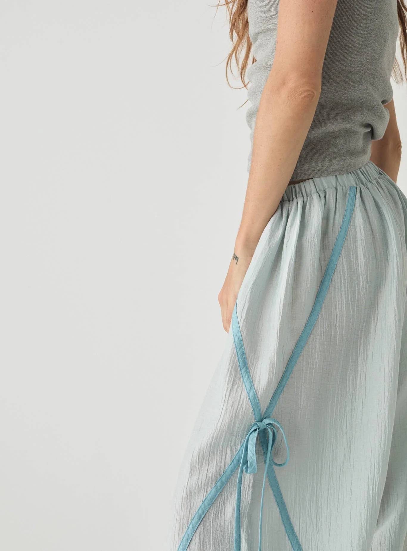 CLOVE BLUE BALLOON PANTS - Image 3