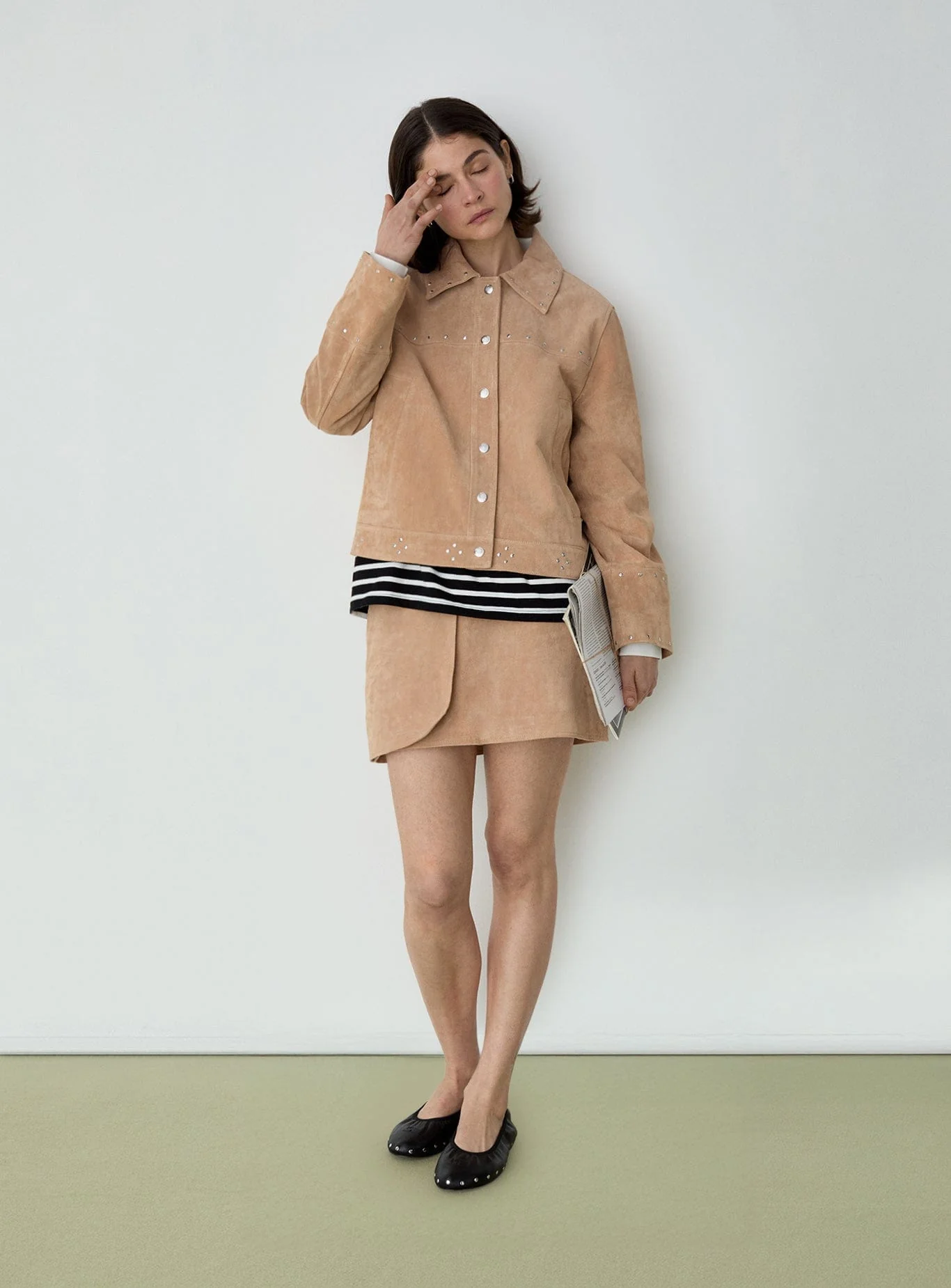 LUANA TAUPE SHORT SKIRT - Image 4