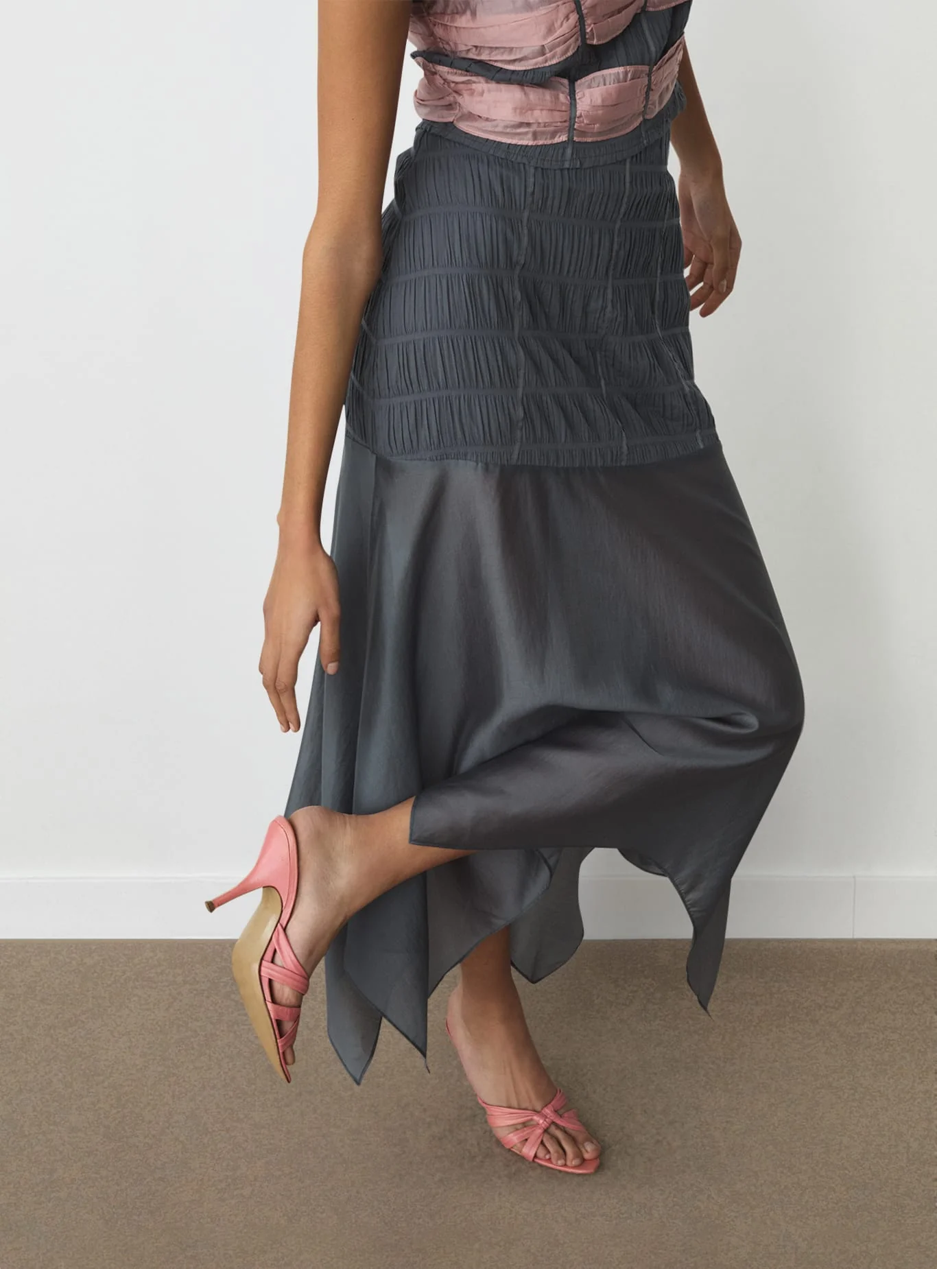 RAMY GREY TEXTURED SKIRT - Image 4