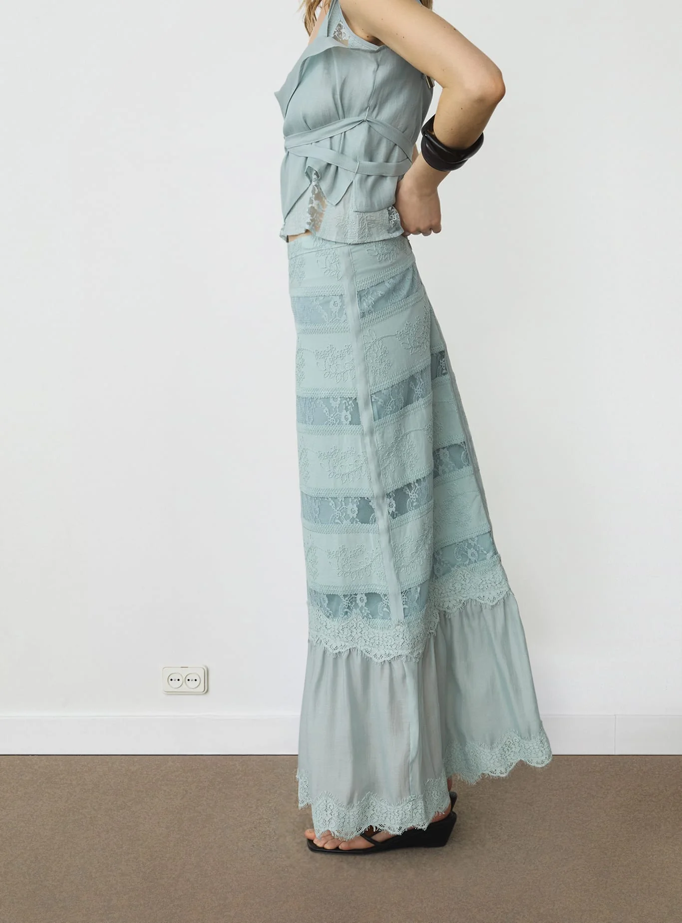VALENTINA BLUE LACE MIDI SKIRT - Image 3
